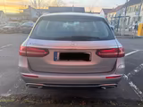 Mercedes-Benz E 300 de 4MATIC T Autom. - Diesel Hybrid-Elektro - Mercedes-Benz E 300 in Mannheim