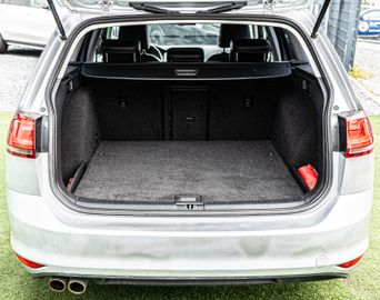 Fahrzeugabbildung Volkswagen Golf VII Variant Comfortline BMT DSG|NAVI|SHZ
