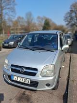 Opel Agila - Opel Agila in Frankfurt (Main)