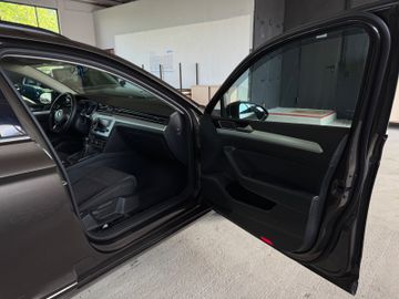 Volkswagen Passat Variant - 8