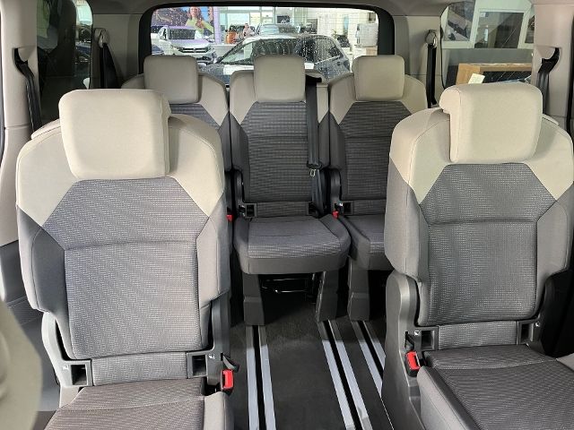 Fahrzeugabbildung Volkswagen T7 Multivan 2.0 TDI DSG Lang Navi 7-Sitzer