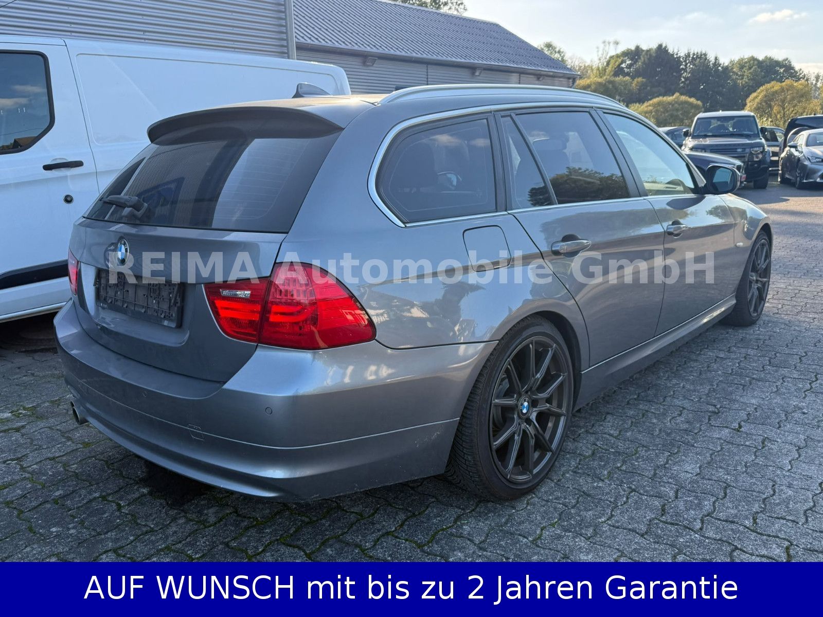 Fahrzeugabbildung BMW 325d Touring, Pano