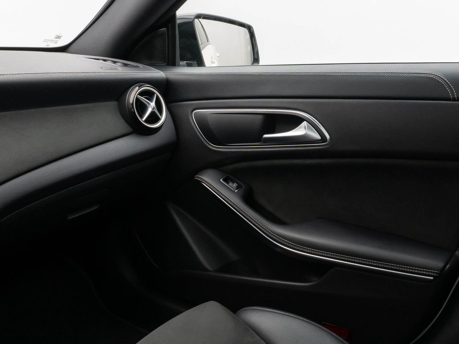 Fahrzeugabbildung Mercedes-Benz CLA 220 Shooting Brake /d 4Matic AMG Pano Standh