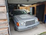 Mercedes-Benz E 250 - gebrauchte Mercedes-Benz E 250 aus dem Jahr 1994