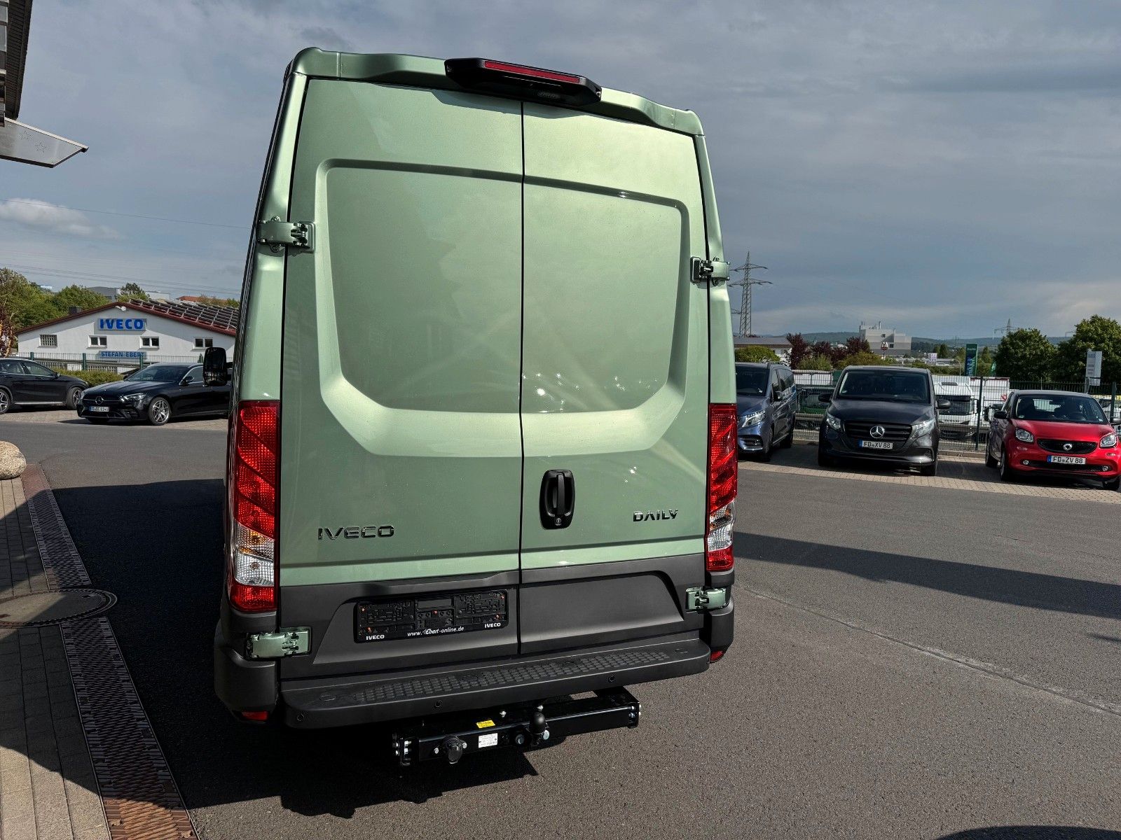 Fahrzeugabbildung Iveco Daily 35S18 HA8 3.0L *R4.100mm*Automatik*AHK*LED