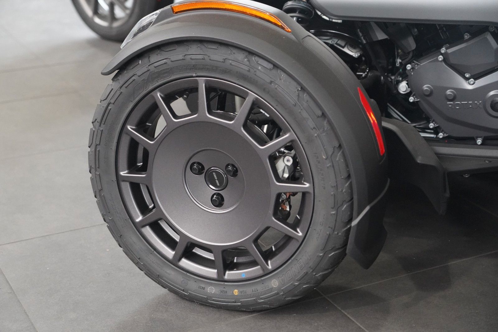 Fahrzeugabbildung Can Am Canyon Standard 2025