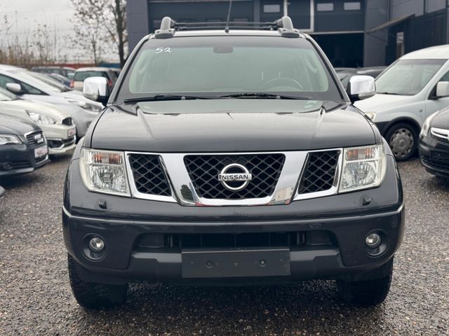 Nissan Navara Pickup Doppelkabine Premium 4X4