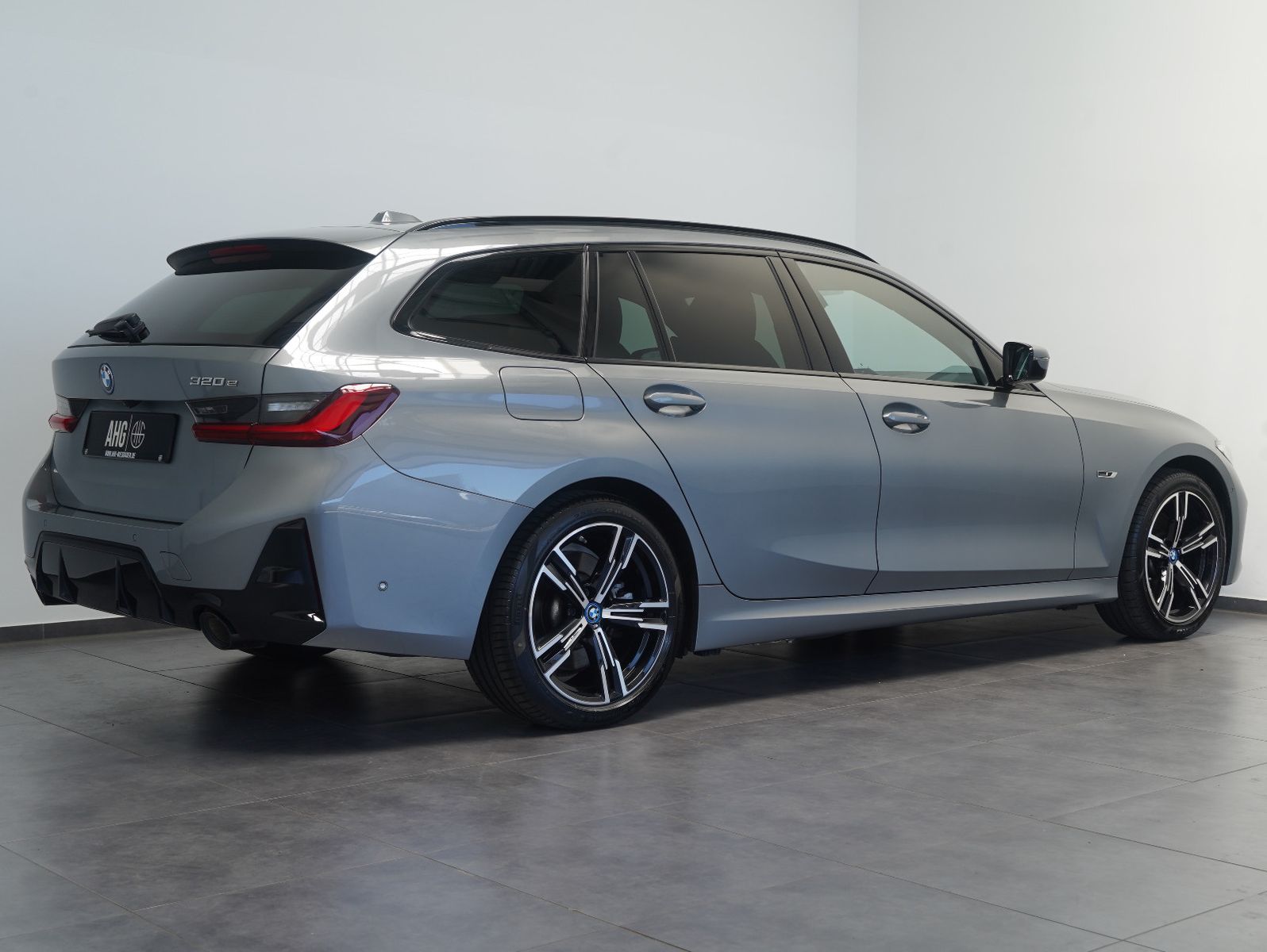 Fahrzeugabbildung BMW 320 e Touring M Sport FACELIFT/WIDESCREEN/HEADUP