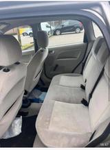 Ford Aerostar - Ford Aerostar mit Benzin-Antrieb: Kleinwagen, Schaltgetriebe