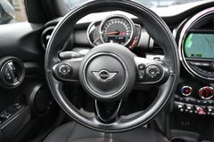 MINI Mini One 1.5 Pano Schiebedach Navi LED PDC