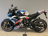 BMW M 1000 R + HP Fußrasten + Felgendekor - BMW 1000
