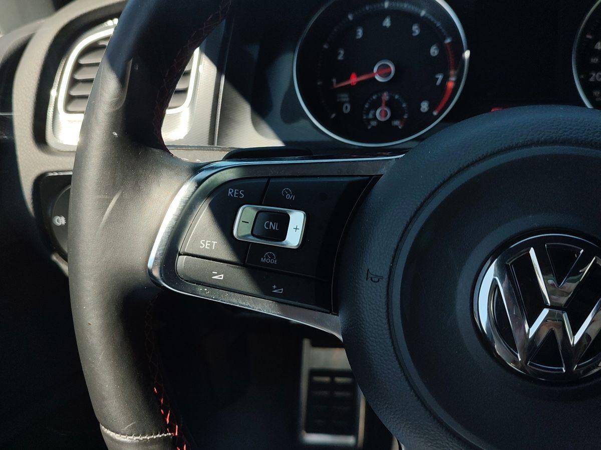 Volkswagen Golf GTI 2.0 TSI DSG +NAVI+XENON+1.HAND+