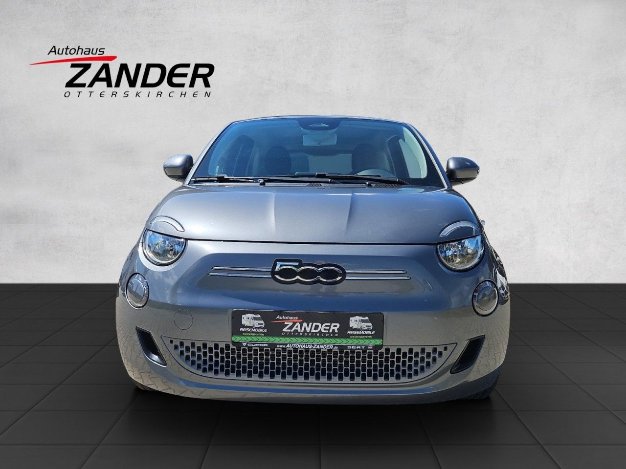 Fahrzeugabbildung Fiat 500 e Icon Batterieprotokoll,Navi 42kW Akku