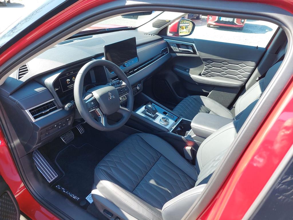 Mitsubishi Plug-in Hybrid Outlander