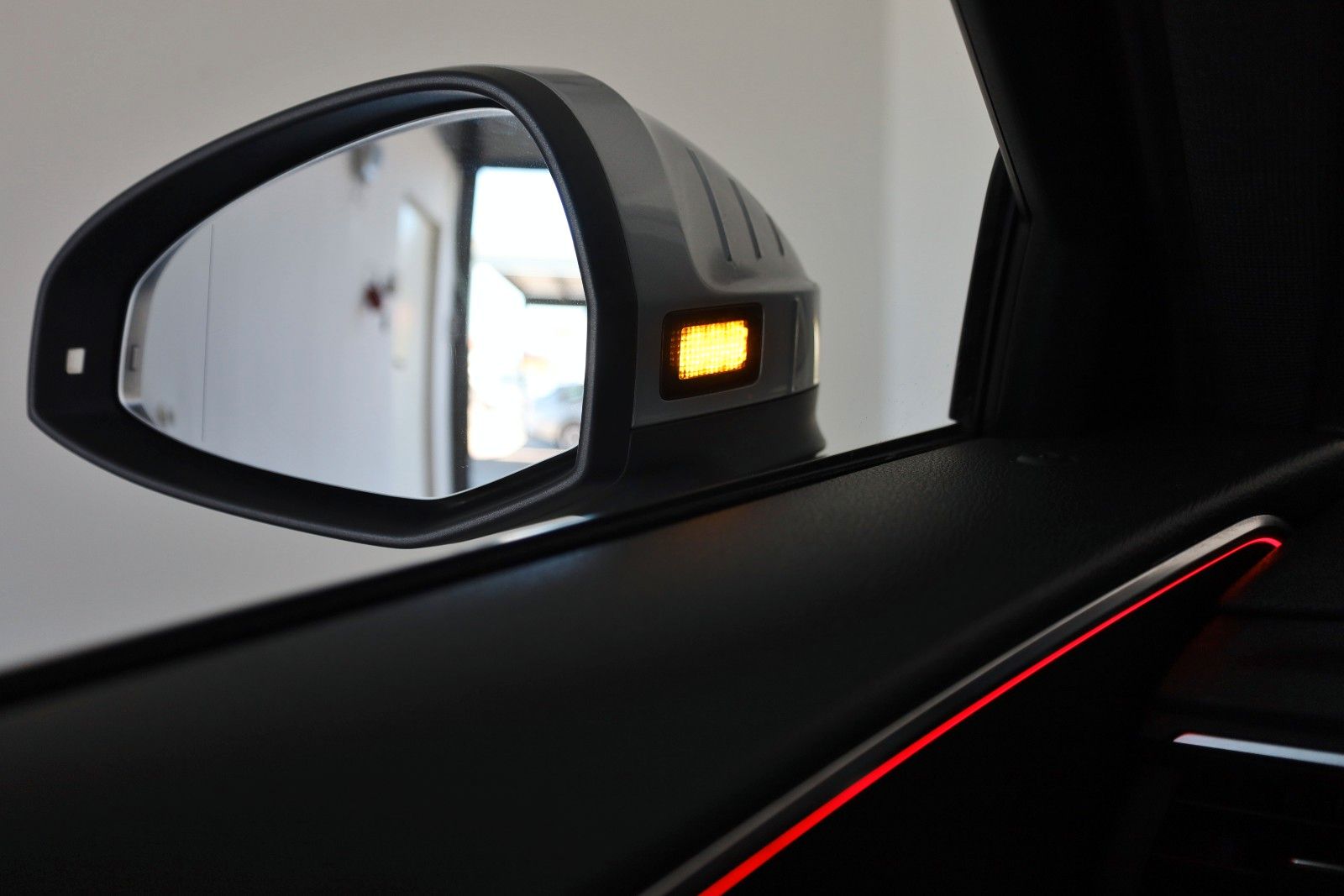 Fahrzeugabbildung Audi A4 Avant 45 TFSI S Line Leder,Navi,LED,Panorama