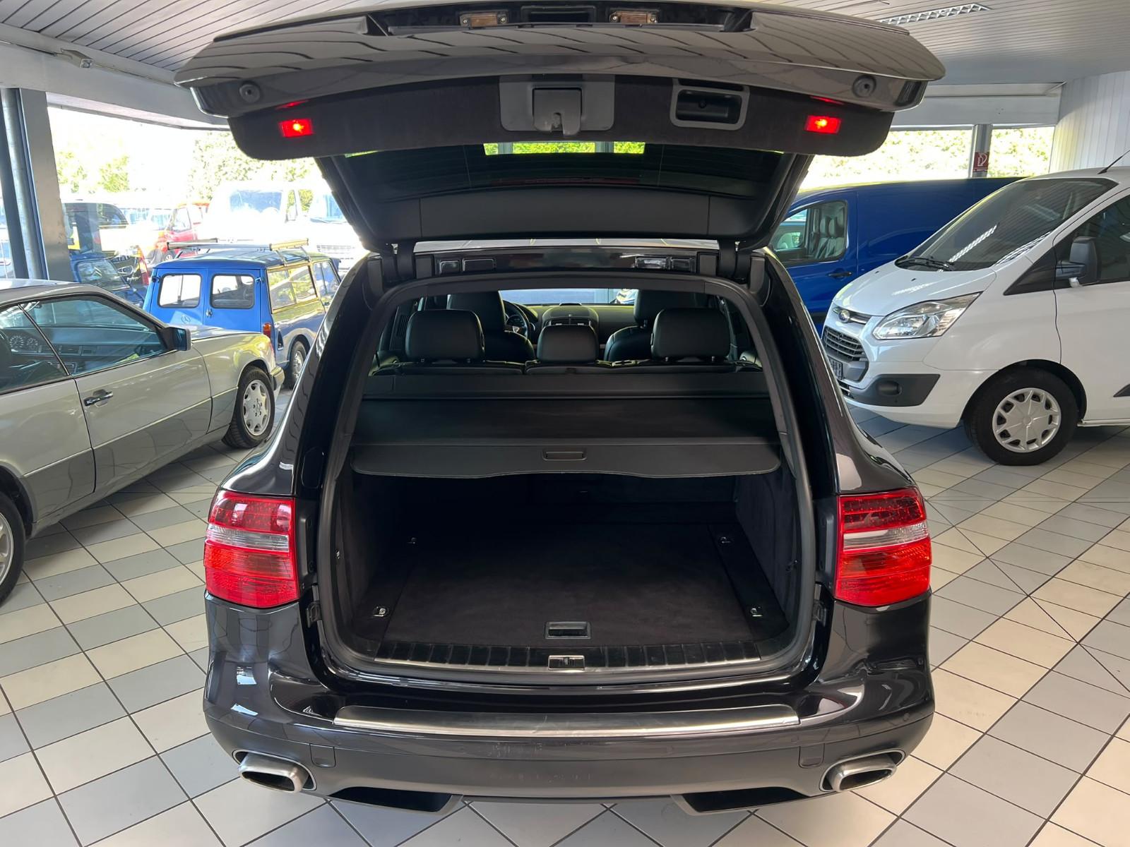 Porsche Cayenne S 4.8 V8 385 ch BVA 4x4 / Suspension pneumatique PASM / Toit ouvrant / Cuir / Jantes 20"