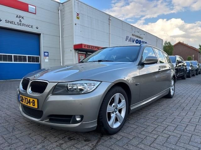 BMW 320 3-serie Touring 320i BUSINESS SPORTLINE 170P