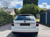 Skoda Octavia 2.0 TSI DSG RS 245 Combi RS - Skoda Octavia: Weiß, RS