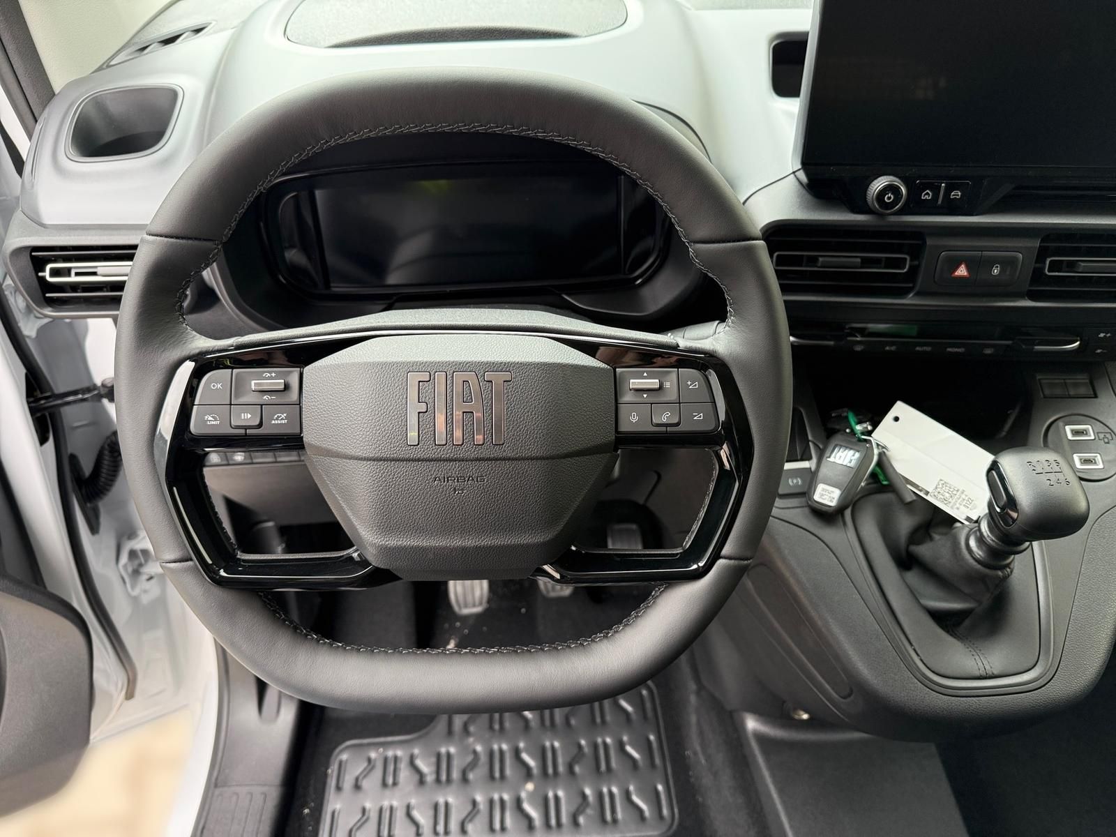 Fahrzeugabbildung Fiat Doblo L2 Kombi 102 MT6