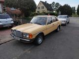 Mercedes-Benz Mercedes Benz W123 230E Bj.81 - Mercedes-Benz 230 Gebrauchtwagen in Hamburg