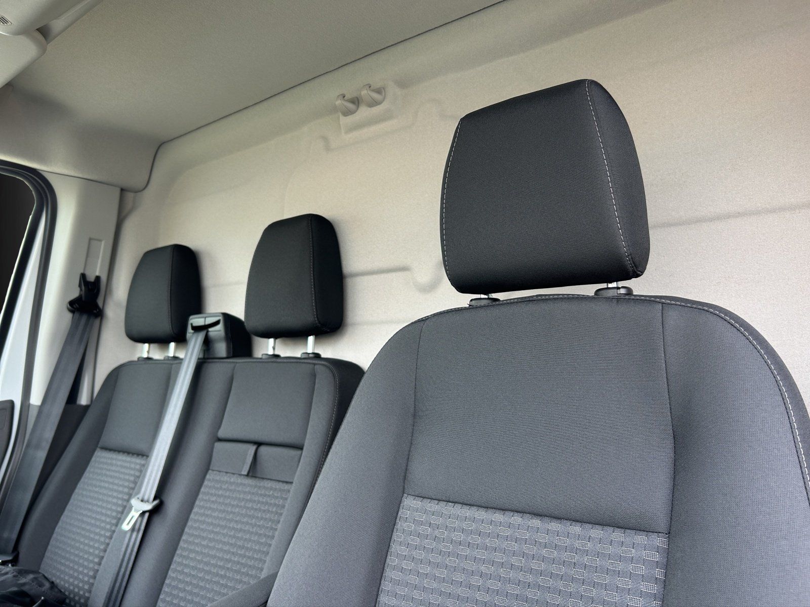 Fahrzeugabbildung Ford Transit Kasten Trend 350L4 GJR Tech. 6 Ausbau