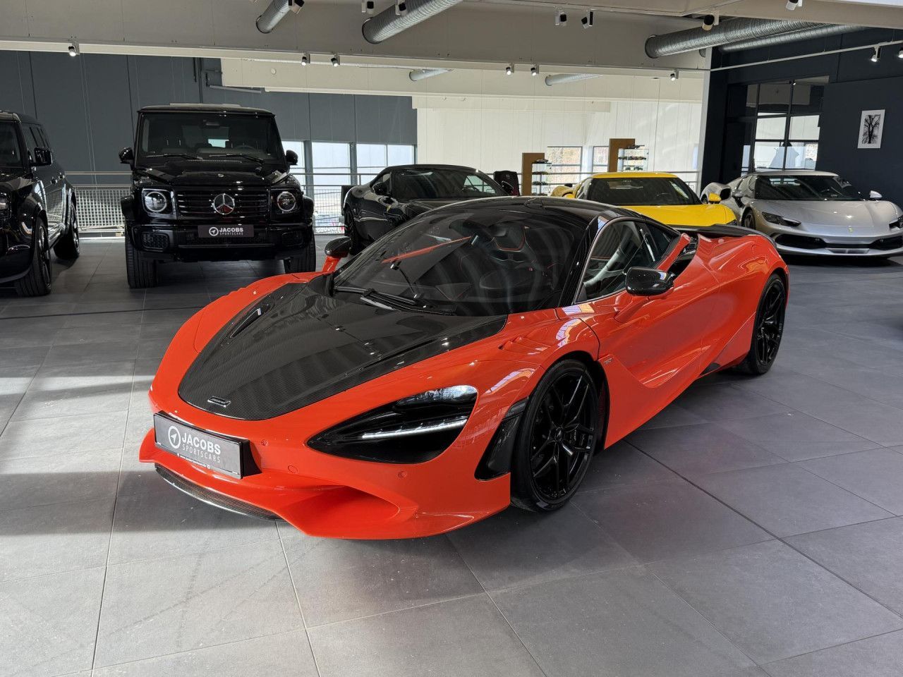 MCLAREN 750S