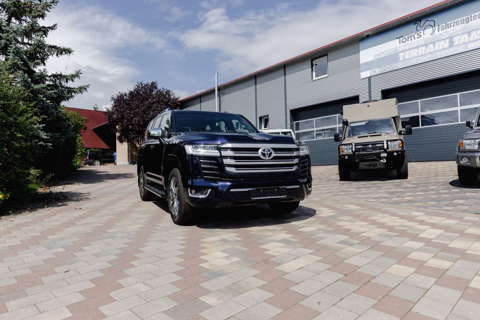 Toyota Land Cruiser 300 VX imagem 2
