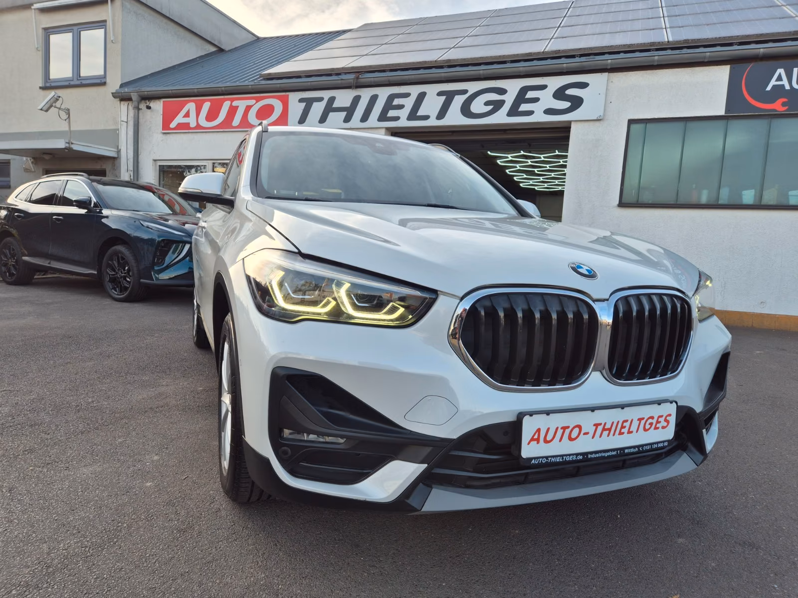 BMW X1 sDrive 18 i Sportsitze,Navi,AHK,
