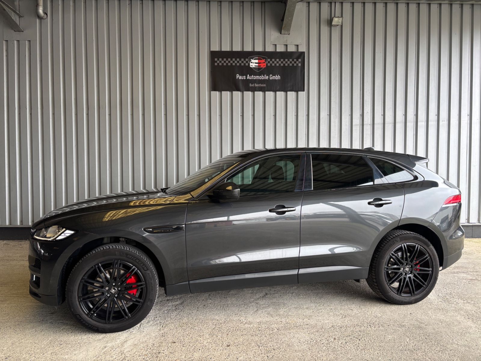 JAGUAR F-Pace