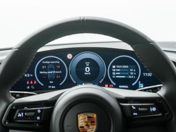 صورة مصغرة 12 لـ 2025 Porsche TAYCAN