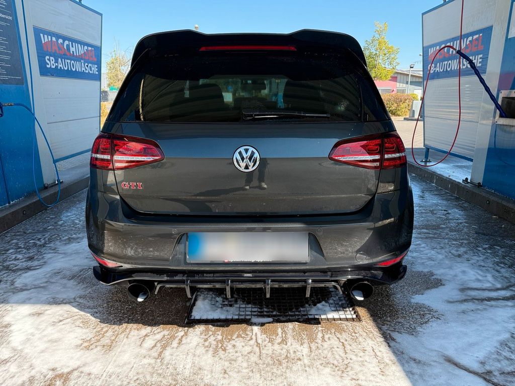 Image of Volkswagen Golf