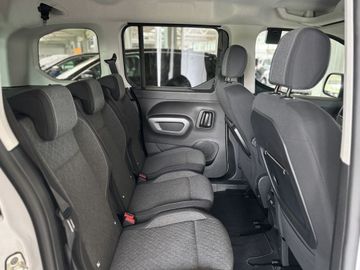 Fotografie des Opel Combo 1.5 D Automatik GS