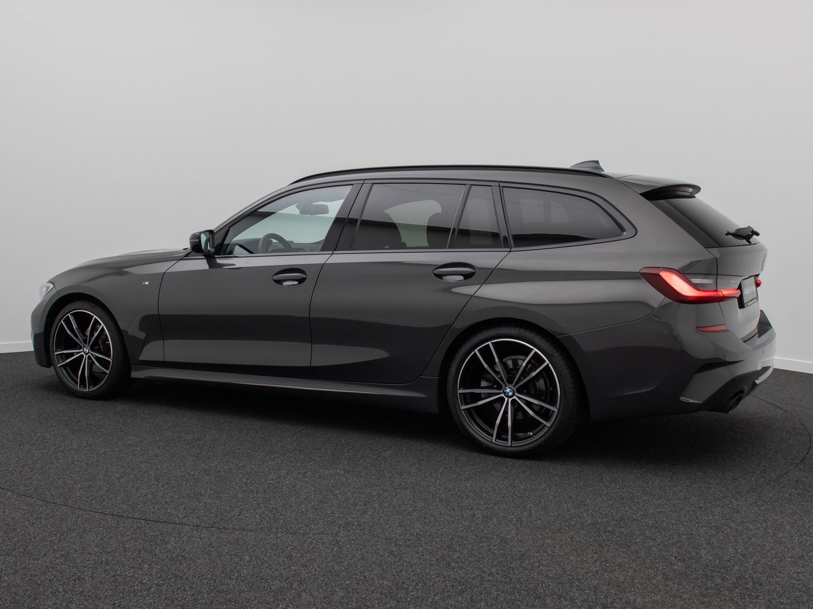 Fahrzeugabbildung BMW 320i M Sport Individual Komfort Laser AHK 19Zoll