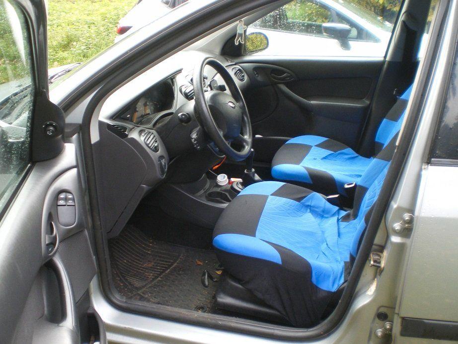 Ford Focus 2004 — interior