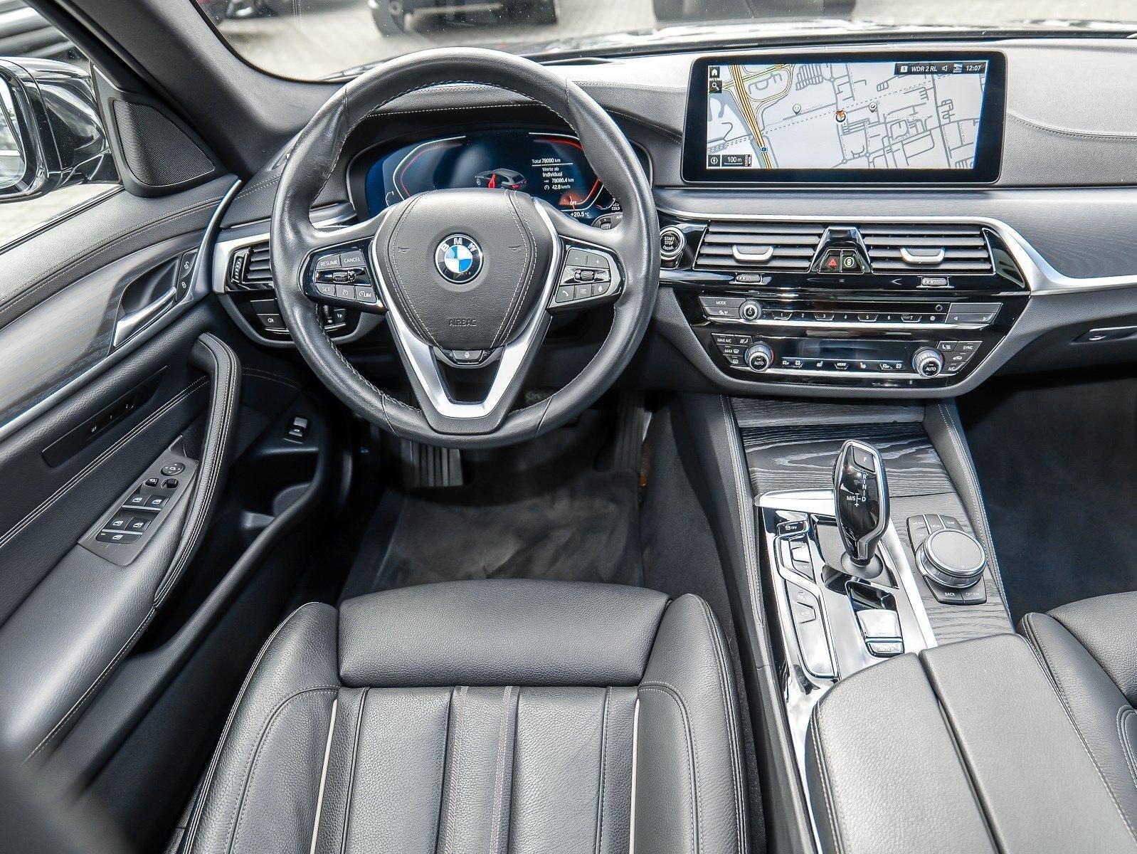 BMW 530d Touring Luxury Line HUD PANO RFK NAVI DAB