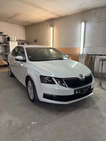 Skoda Octavia 1.6 TDI DSG CLEVER