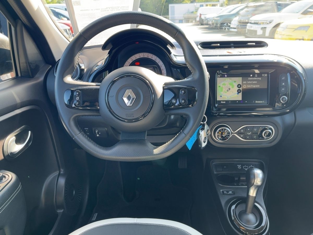 Fahrzeugabbildung Renault Twingo E-TECH 100% el. URBAN NIGHT ABS ESP SERVO