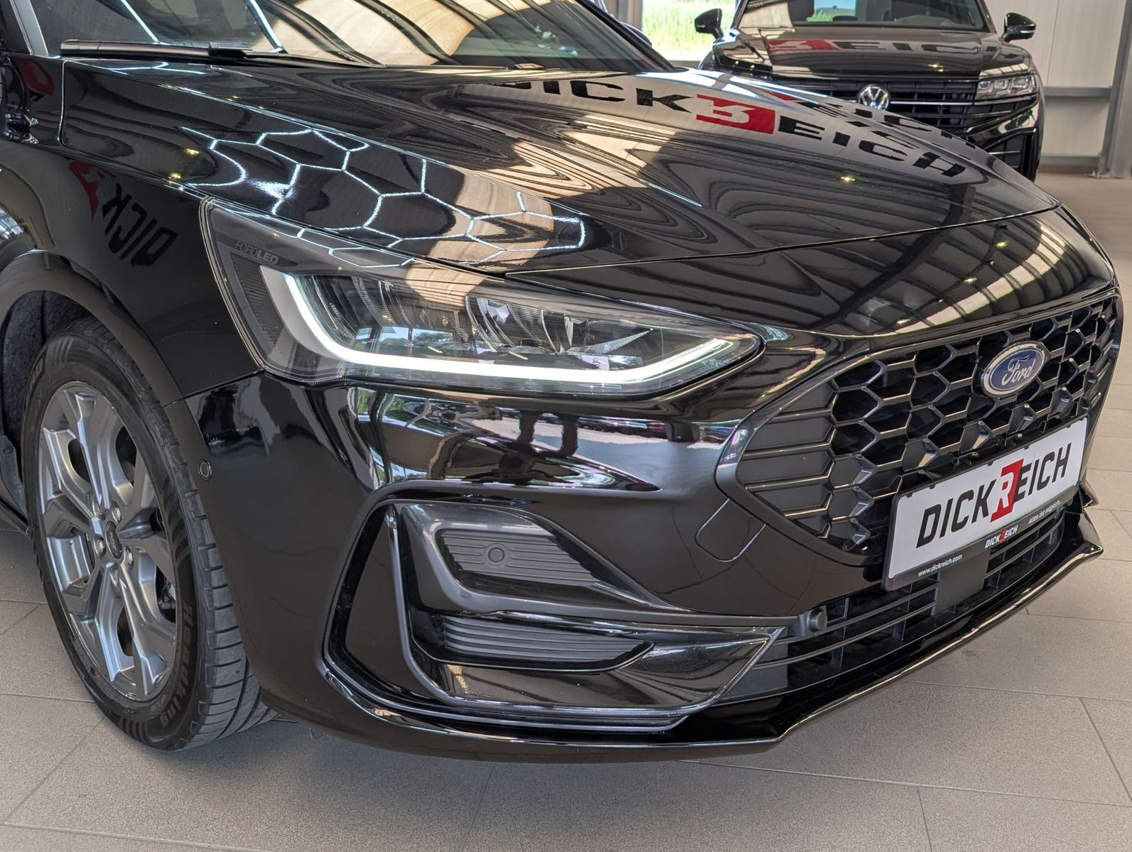 Fahrzeugabbildung Ford Focus 1.0 EB ST-Line ACC LED CAM Styling WINTER