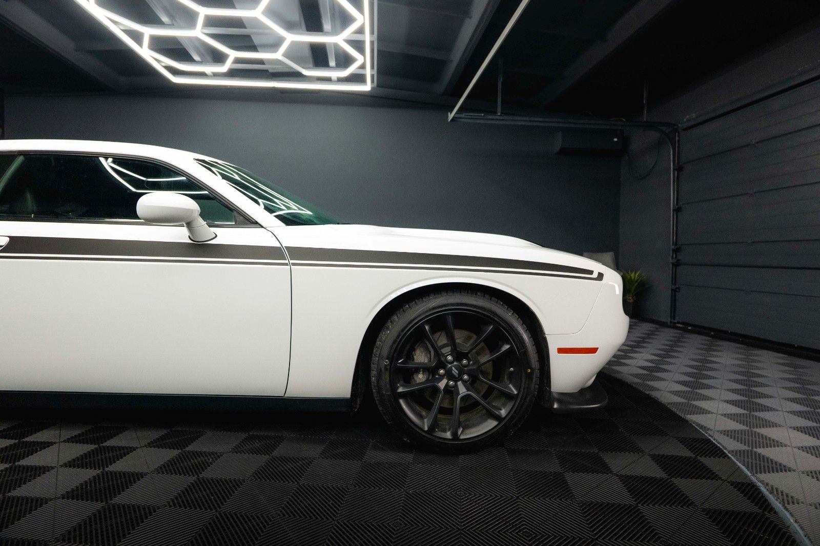 Fahrzeugabbildung Dodge Challenger 6.4 V8 SRT 392 R/T SCAT PACK Perform.