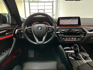 Fahrzeugabbildung BMW 540d xD Sport Line Kamera DAB H/K HUD Keyles 19"