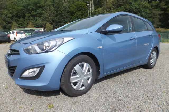 Hyundai i30 cw Trend 1.Hd+Klima+ALU+PDC+BC+CD+MFL