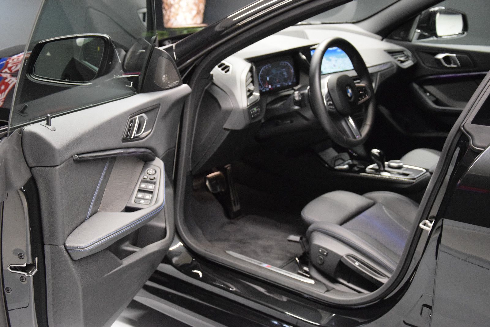 Fahrzeugabbildung BMW 218 i Gran Coupé M Sport H&k Leder Kamera ACC