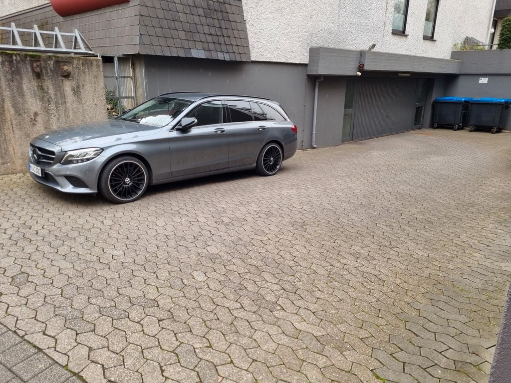 Image of Mercedes-Benz C 300