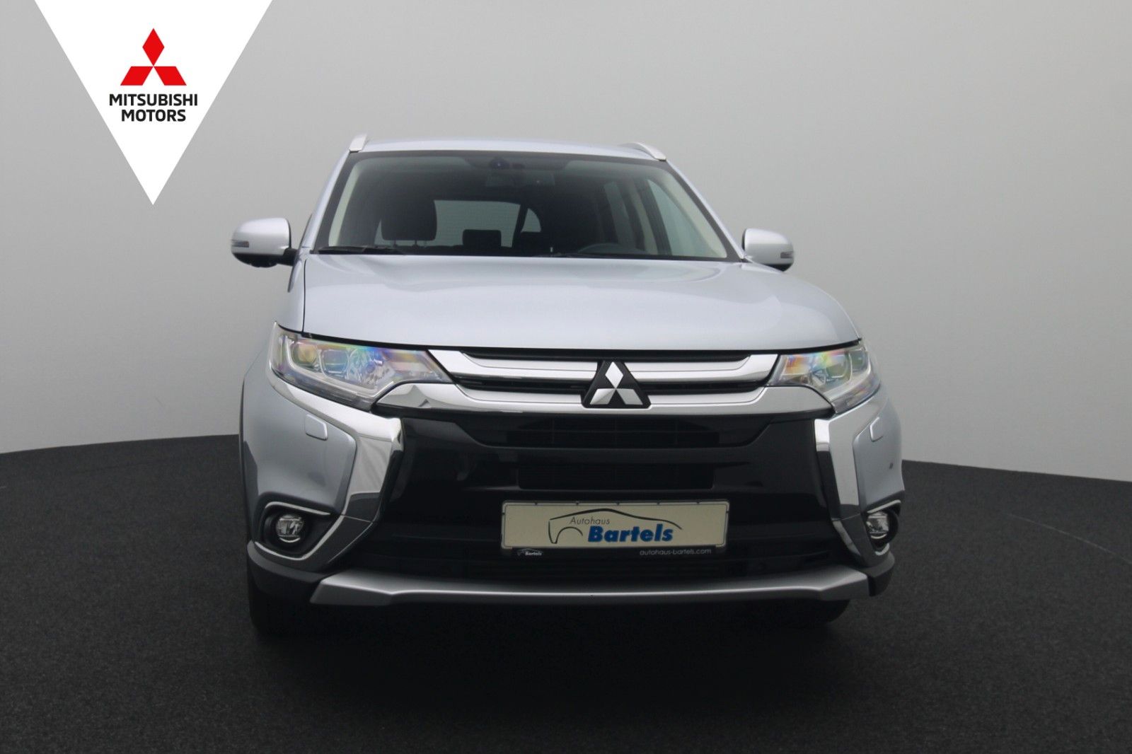 Fahrzeugabbildung Mitsubishi Outlander 2.2 DI-D Edition 100+ 4WD AT