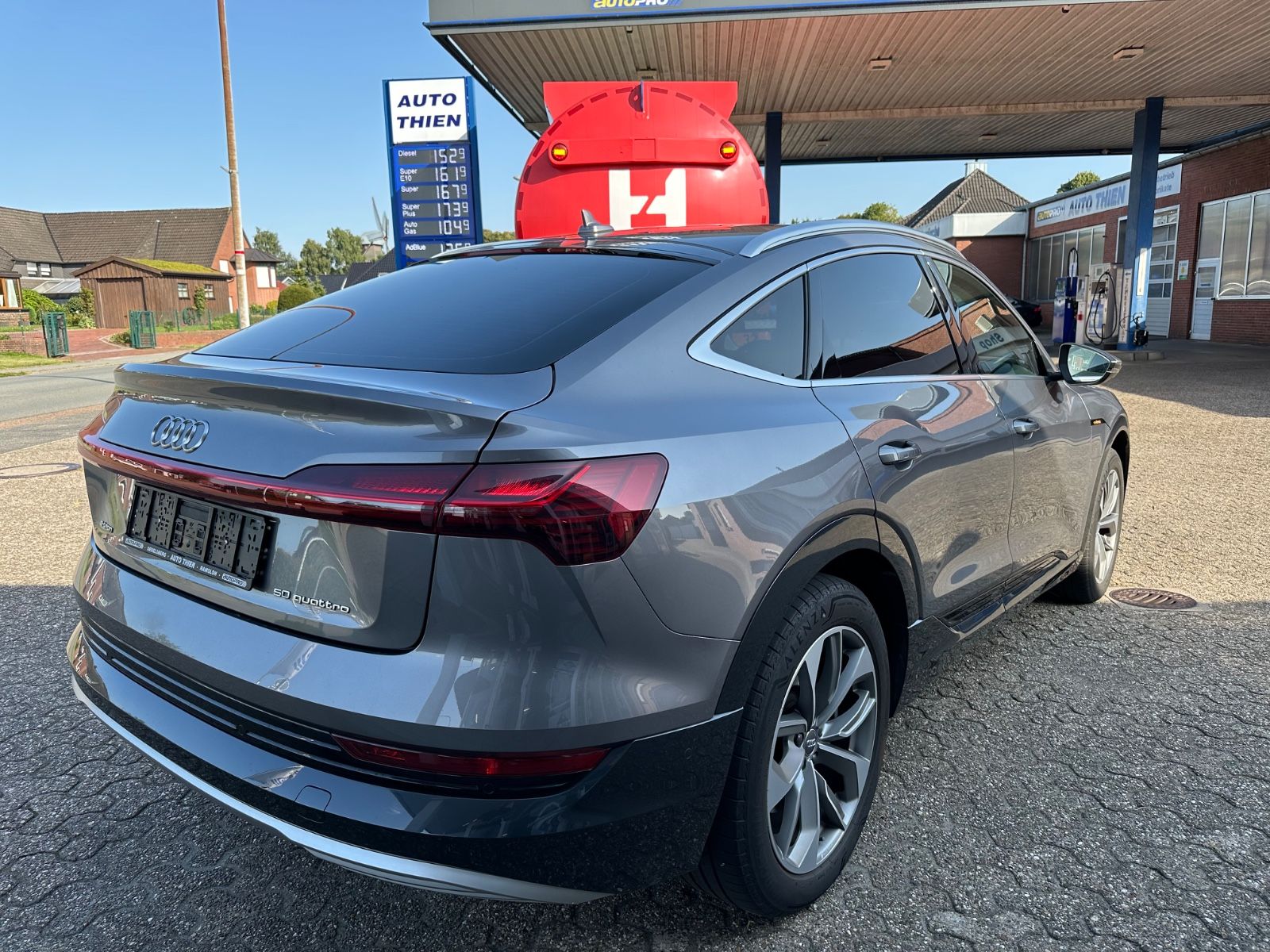 Fahrzeugabbildung Audi e-tron Sportback 50 quattro advanced AHK/ACC/HUD