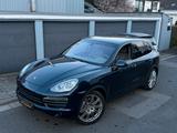 Porsche Cayenne S 4.8 Bose Luft Deutsch PZ-Scheckheft - Porsche Cayenne mit Benzin-Antrieb: Ambiente-Beleuchtung