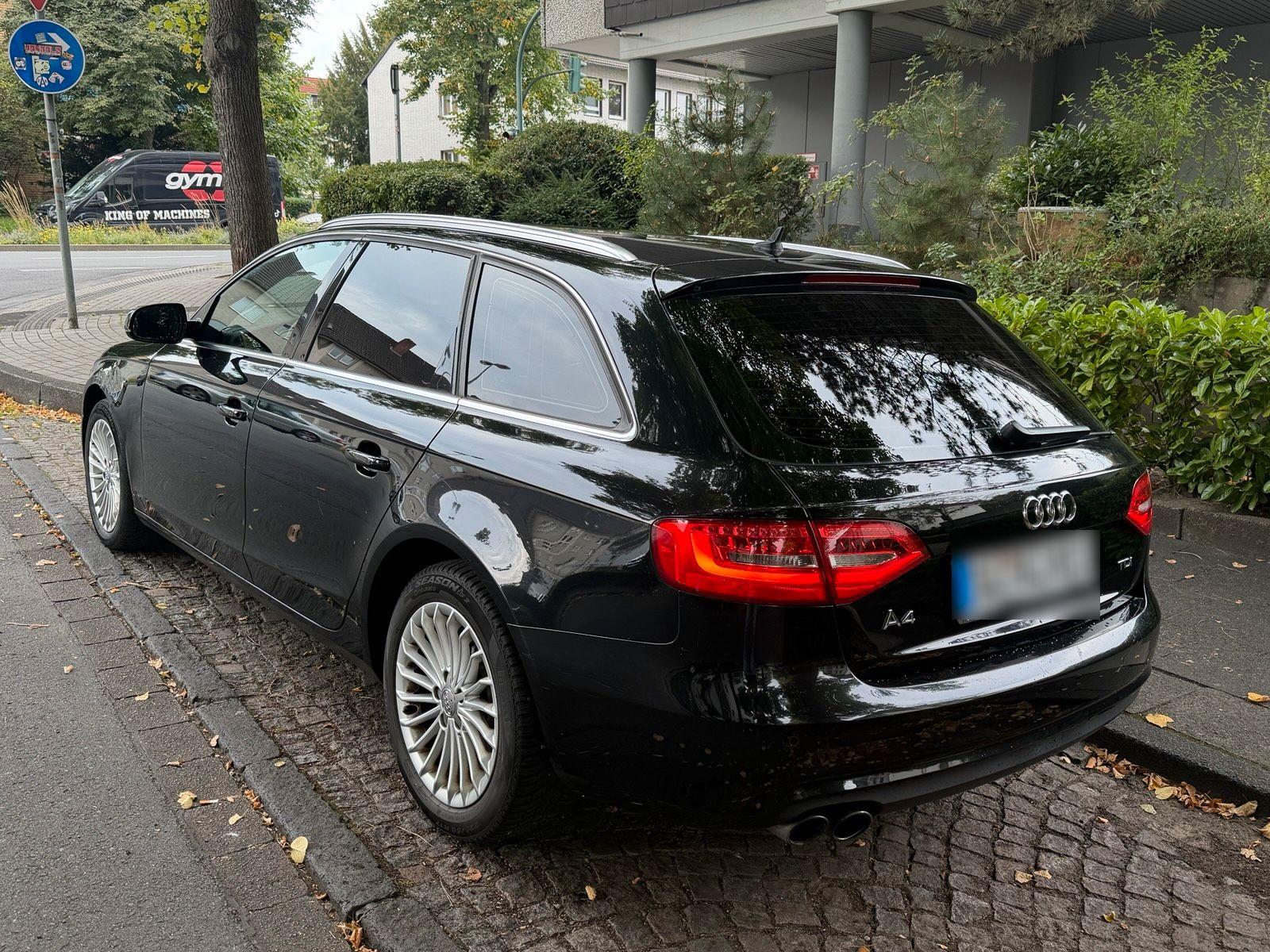 Audi A4 2013 — interior