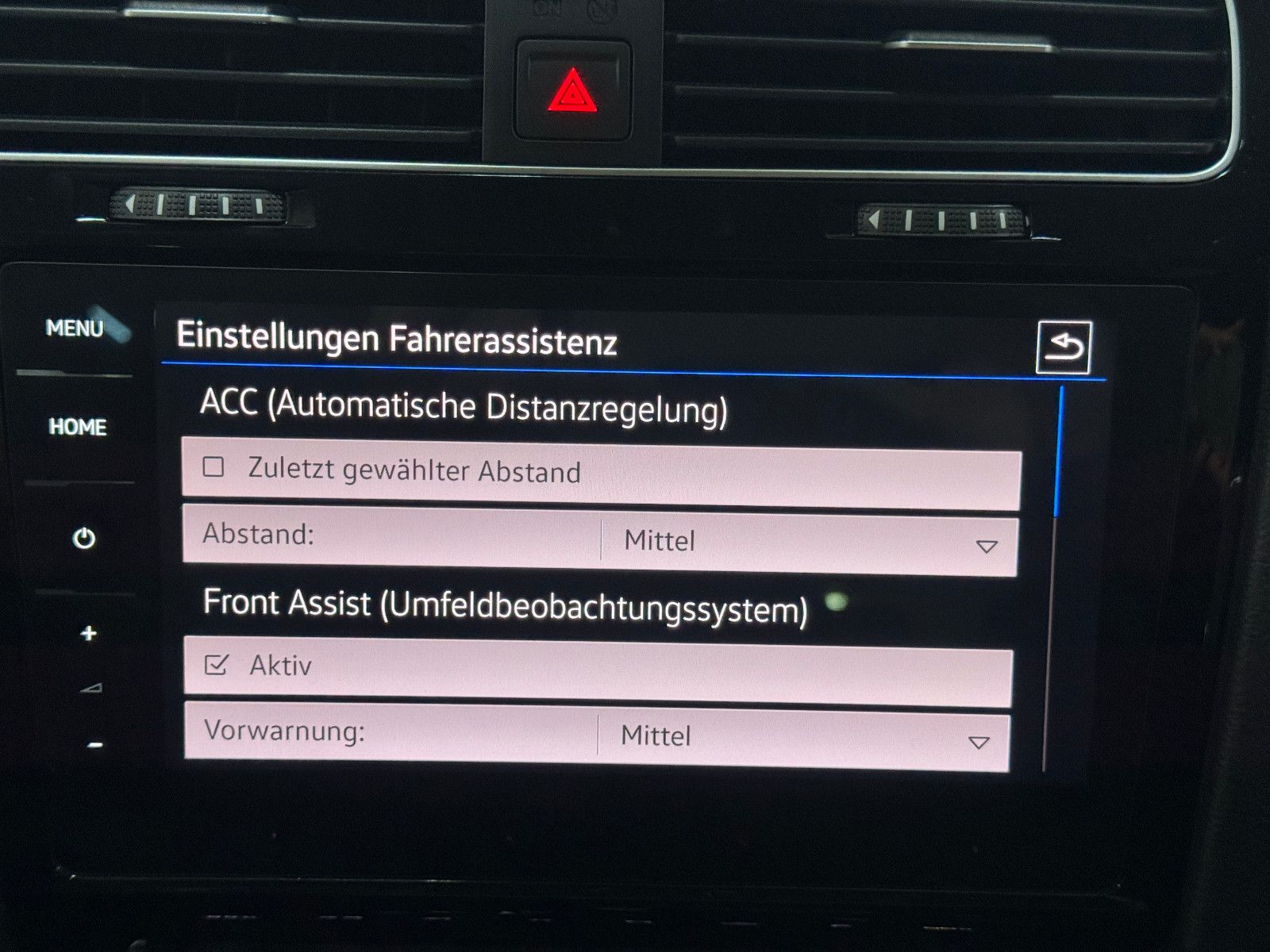 Fahrzeugabbildung Volkswagen Golf VARIANT 2.0 TDI DSG R-LINE SPORTPAKET VOLL