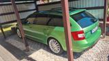 Skoda Octavia 2.0 TSI RS Combi RS - Skoda Octavia: Grün, RS