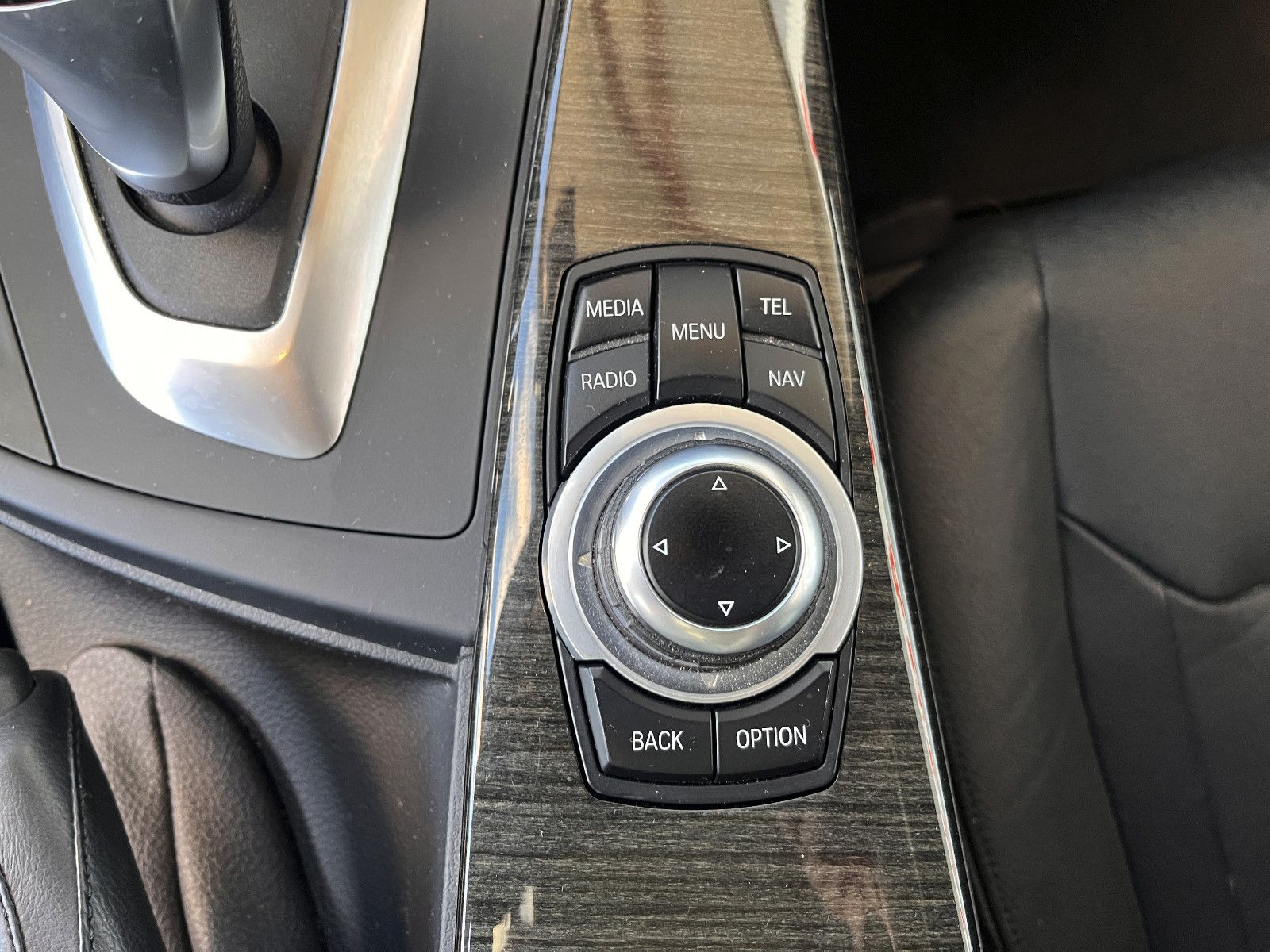 Fahrzeugabbildung BMW 330 Touring 330 d xDrive Automatik/ Panorama